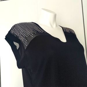 Rhinestone Detail V Neck Short Sleeve Top sz XL
